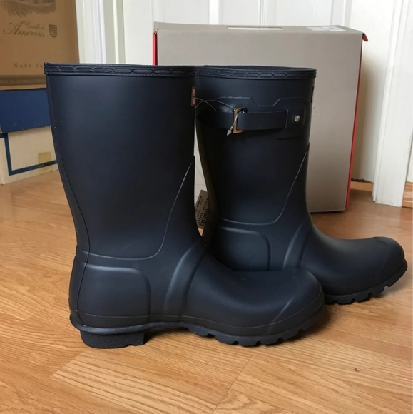 Hunters Navy Rain Boots Mid-calf/Short - Picture 3 of 5